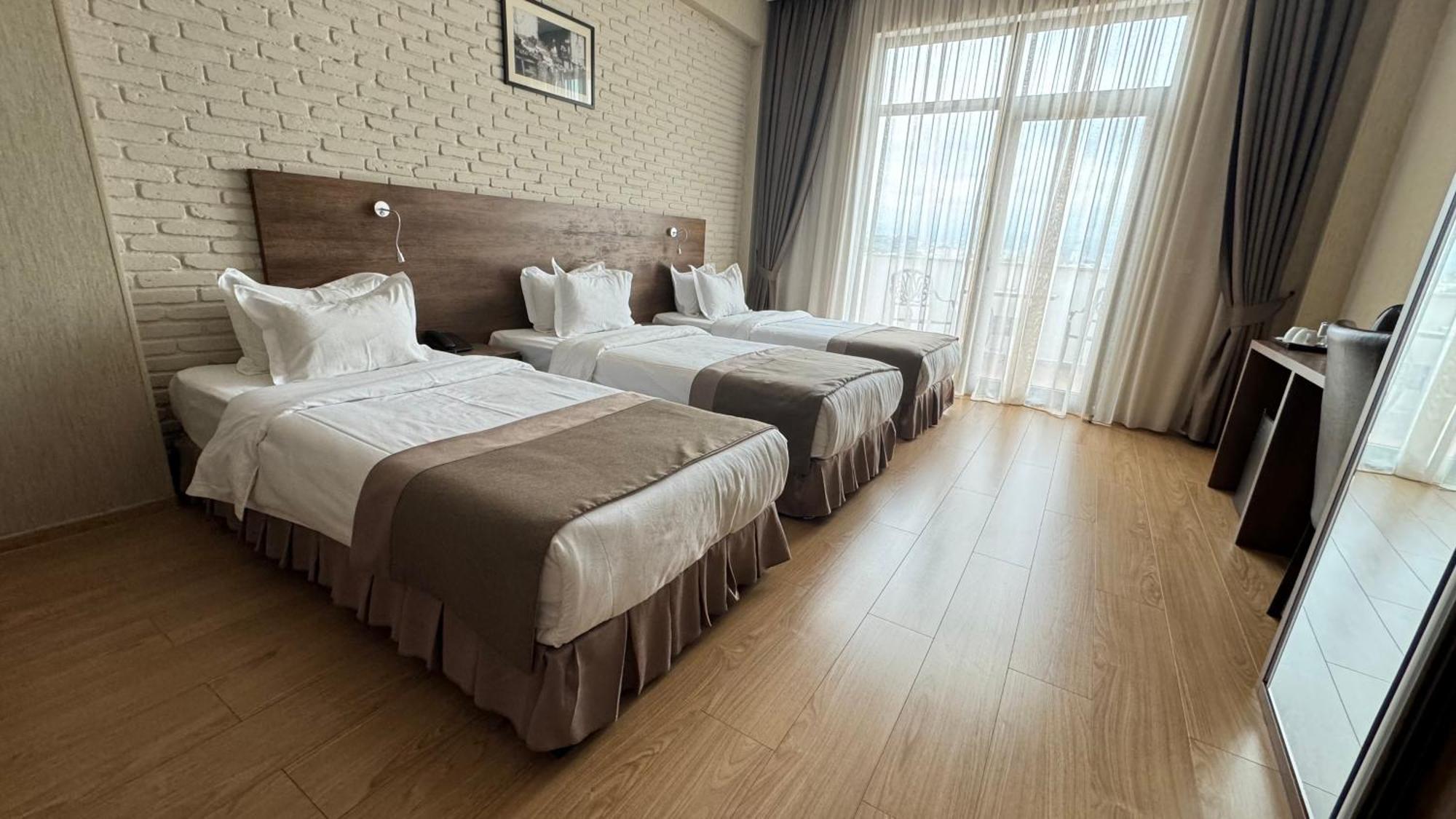 Hotel Metekhi Line Tbilisi Zewnętrze zdjęcie